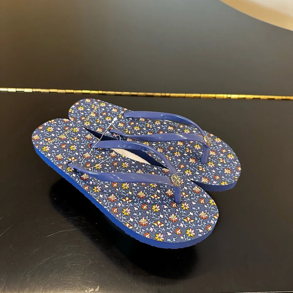 Tory Burch NWT Summer Beach Minimalist Authentic Spring Flower Bloom Flip Flop